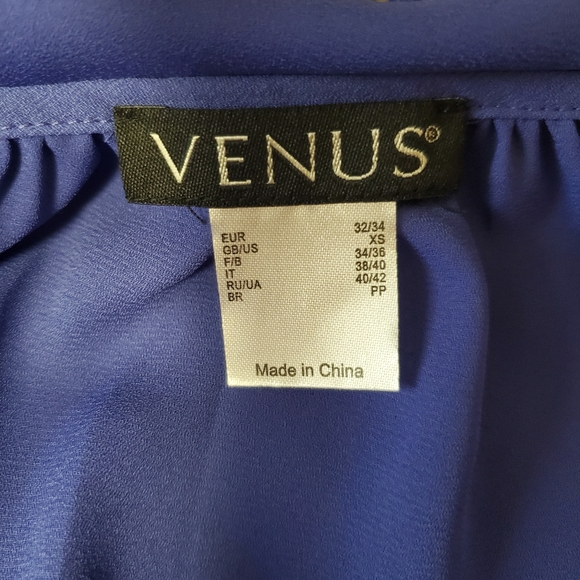 VENUS Cold Shoulder Flowy Top - Picture 12 of 12